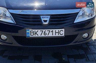 Универсал Dacia Logan MCV 2011 в Остроге
