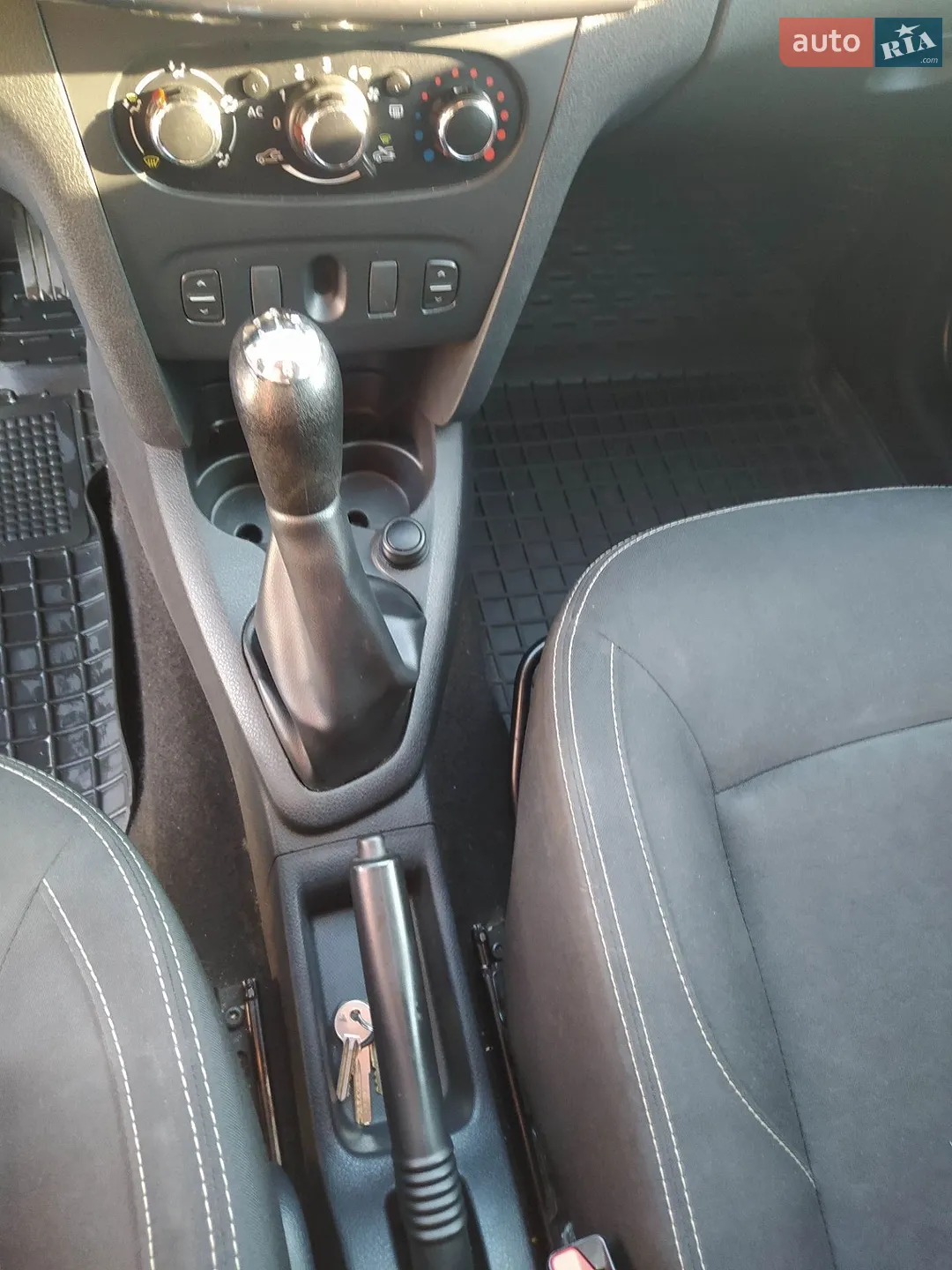 2014 Dacia Logan - мініатюра 12