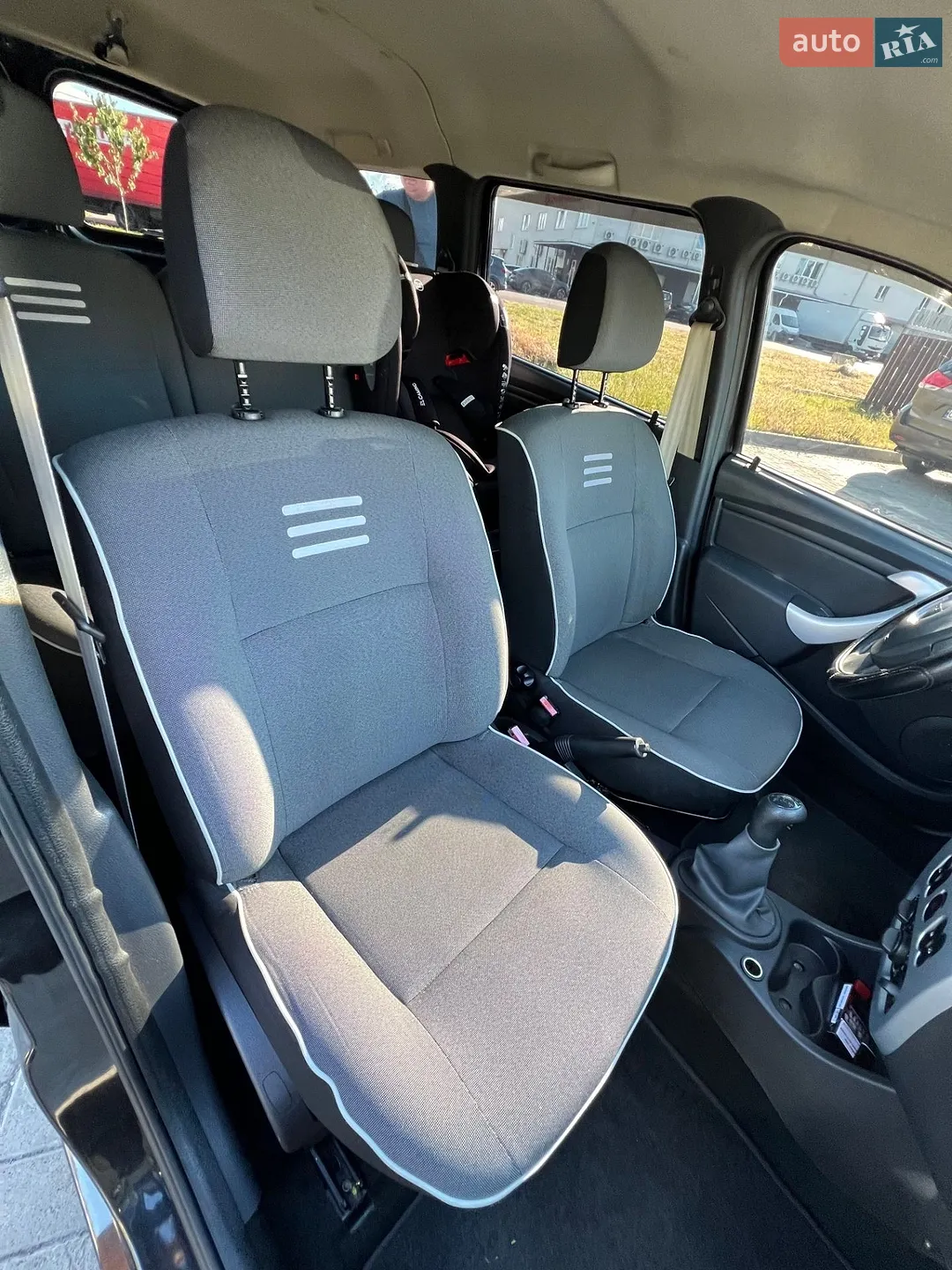 2012 Dacia Logan - мініатюра 29