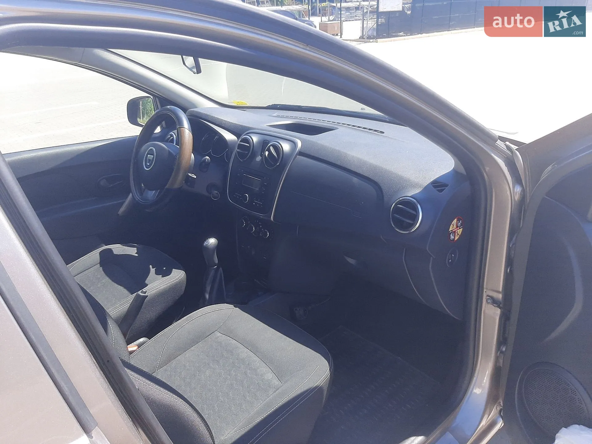 2014 Dacia Logan - мініатюра 8