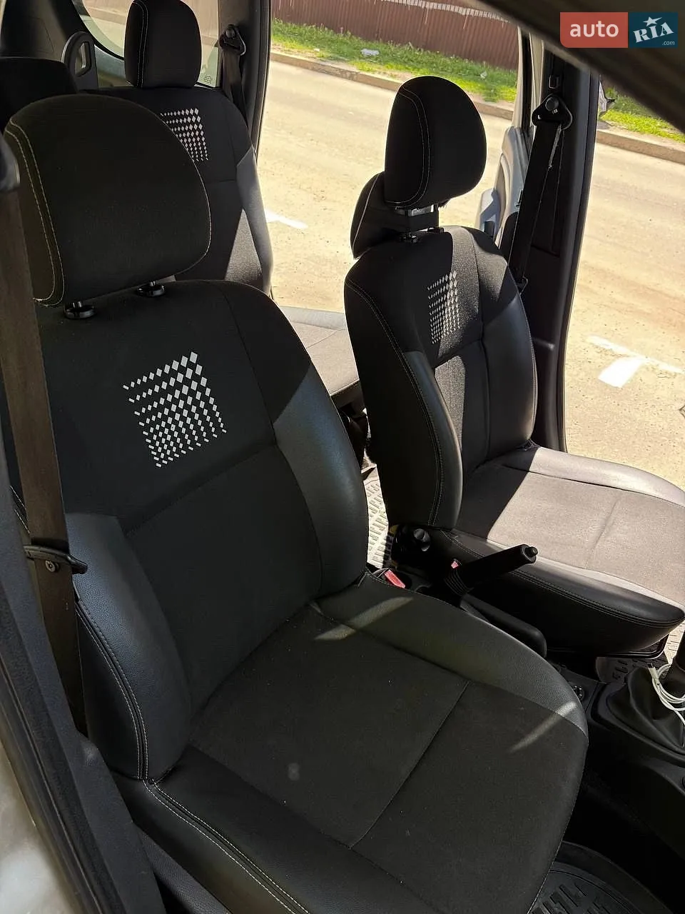 2012 Dacia Logan - мініатюра 6