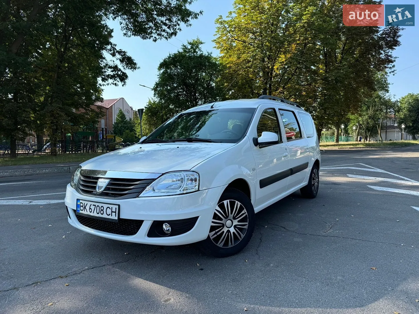 2011 Dacia Logan - мініатюра 7