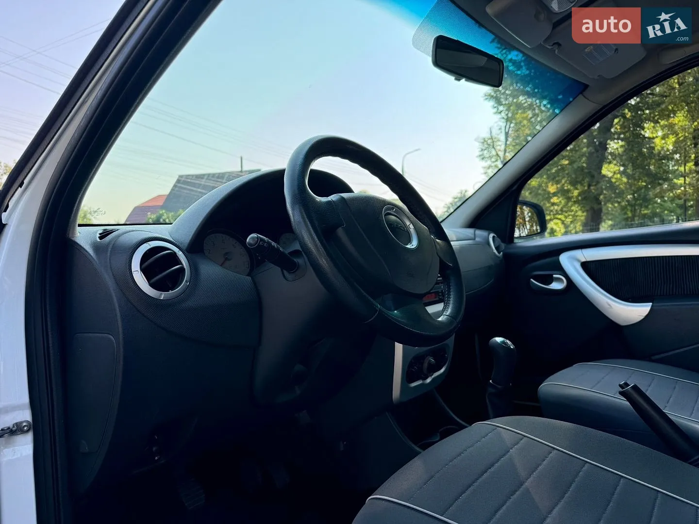 2011 Dacia Logan - мініатюра 30