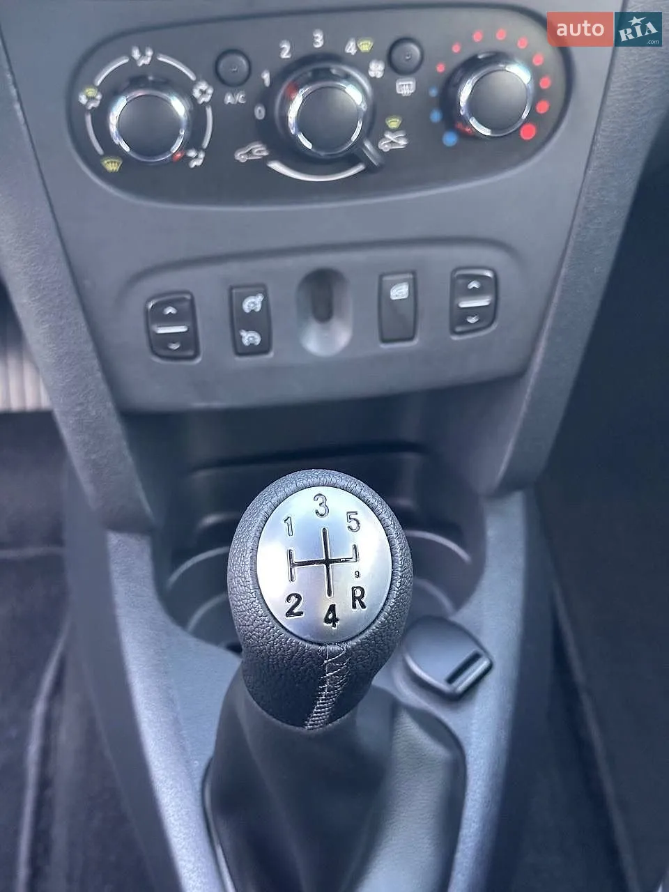2016 Dacia Logan - мініатюра 44