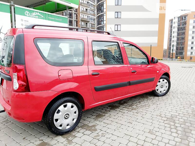 Універсал Dacia Logan 2010 в Івано-Франківську