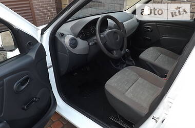 Седан Dacia Logan 2012 в 