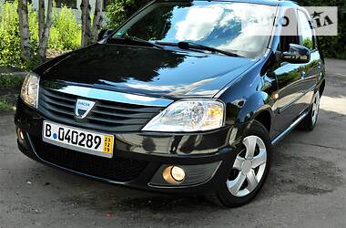 Седан Dacia Logan 2011 в Ровно