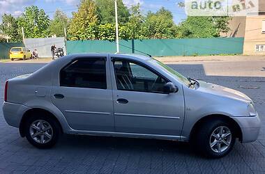 Седан Dacia Logan 2006 в Мукачево