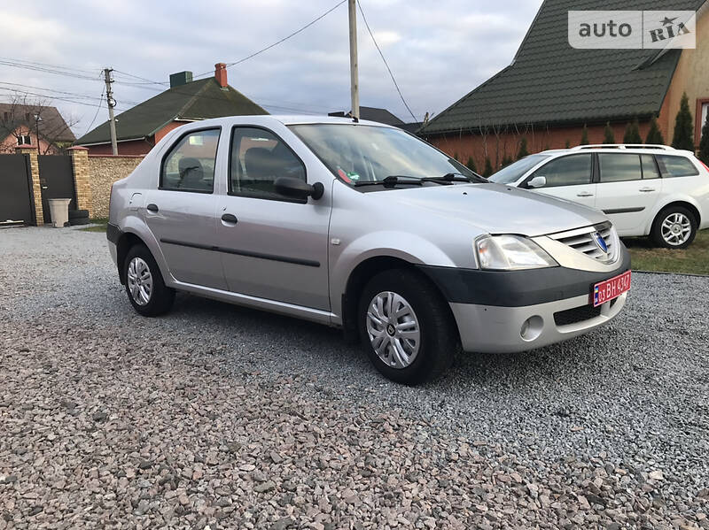 Седан Dacia Logan 2006 в Луцке