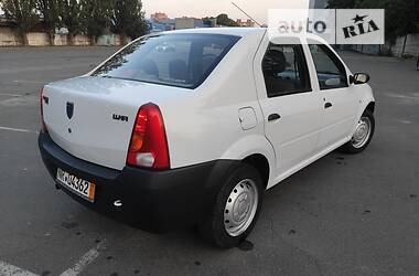 Седан Dacia Logan 2006 в Києві