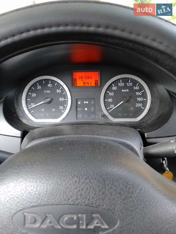 Седан Dacia Logan 2007 в Сваляве