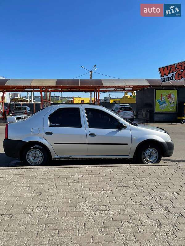 Седан Dacia Logan 2006 в Харькове