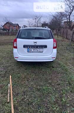 Седан Dacia Logan 2015 в Ровно