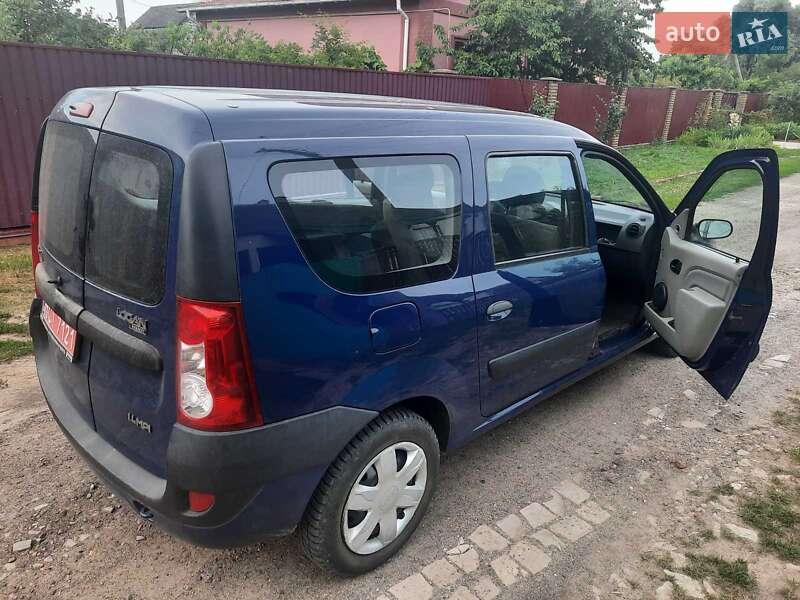 Седан Dacia Logan 2008 в Переяславі