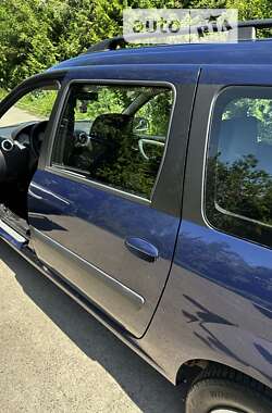 Седан Dacia Logan 2012 в 