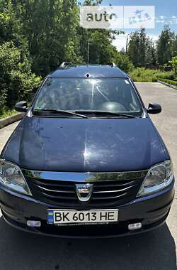 Седан Dacia Logan 2012 в 