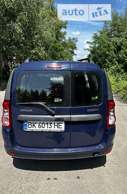 Седан Dacia Logan 2012 в 