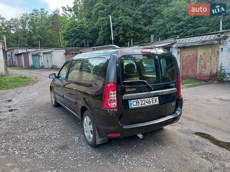 Седан Dacia Logan 2009 в Чернигове