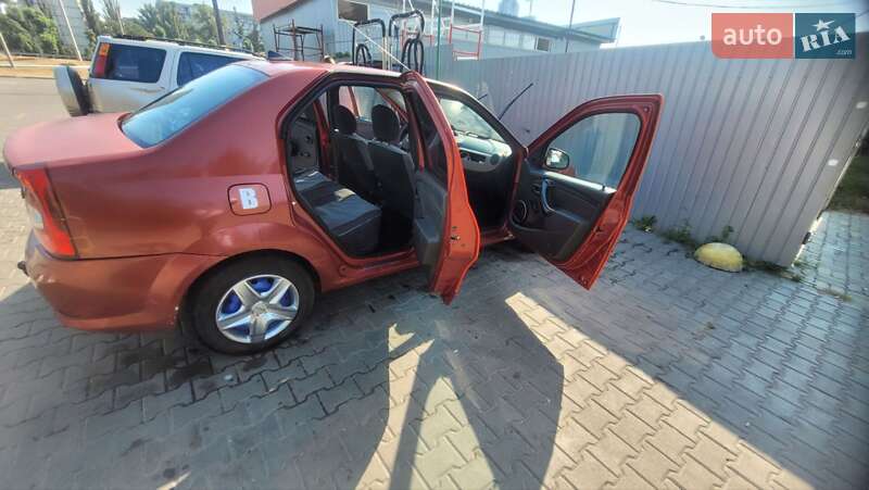 Седан Dacia Logan 2008 в Киеве