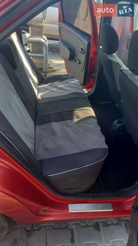 Седан Dacia Logan 2008 в Киеве