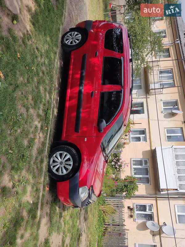 Седан Dacia Logan 2007 в Черновцах