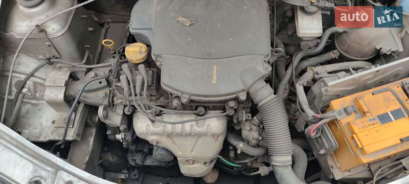 Седан Dacia Logan 2006 в Харкові