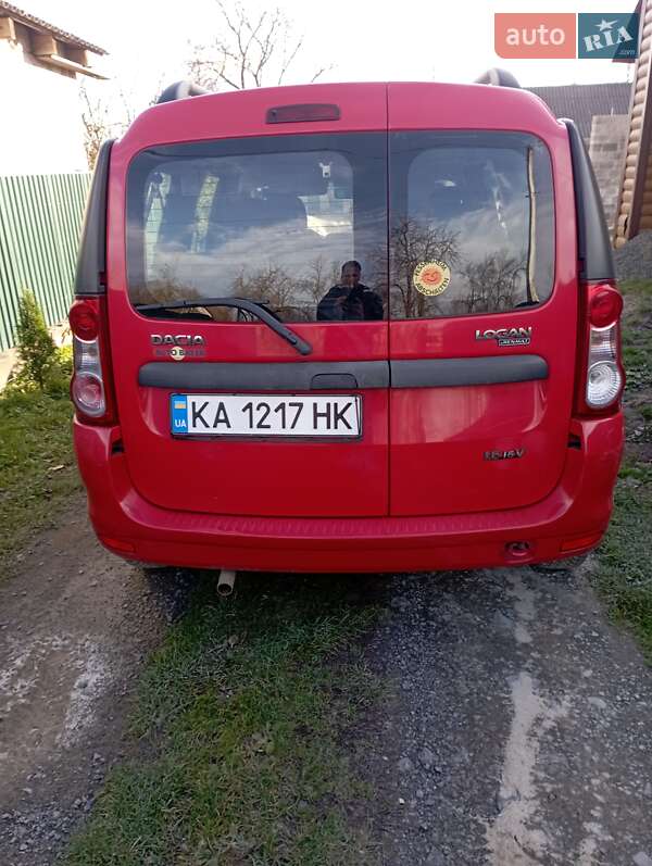 Седан Dacia Logan 2009 в Вараше