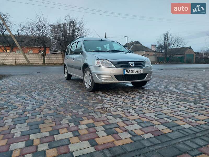 Седан Dacia Logan 2009 в Знаменке