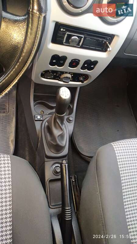 Универсал Dacia Logan 2011 в Чернигове