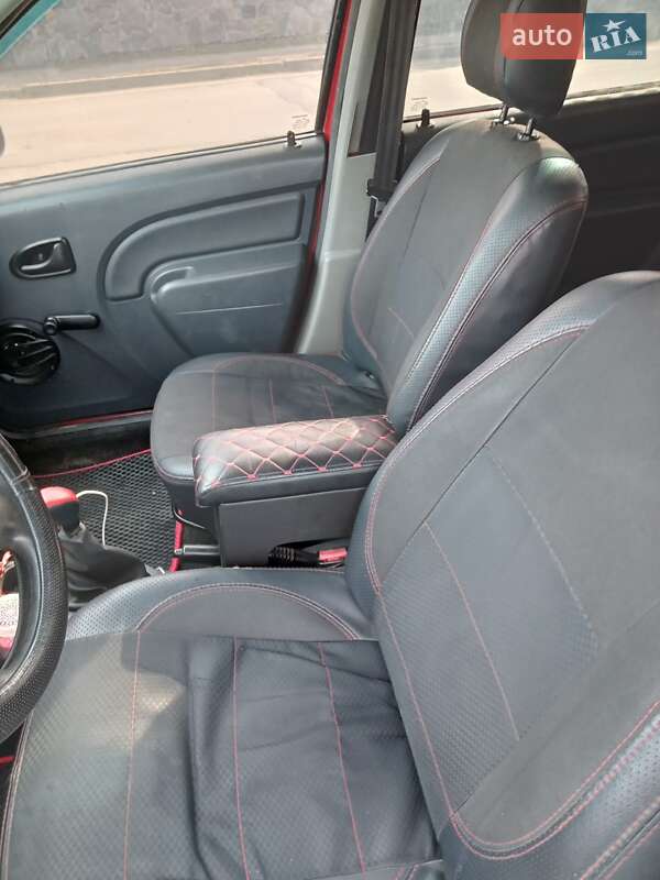 Седан Dacia Logan 2007 в Тальному