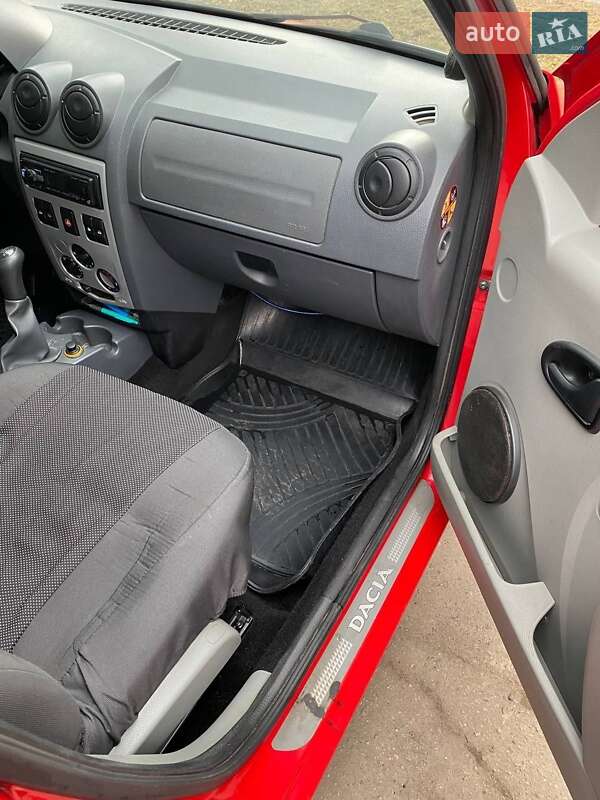 Седан Dacia Logan 2007 в Чугуеве