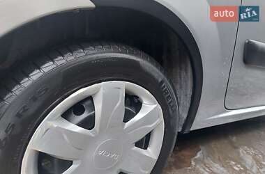 Седан Dacia Logan 2009 в 