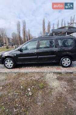 Седан Dacia Logan 2011 в Кременчуге