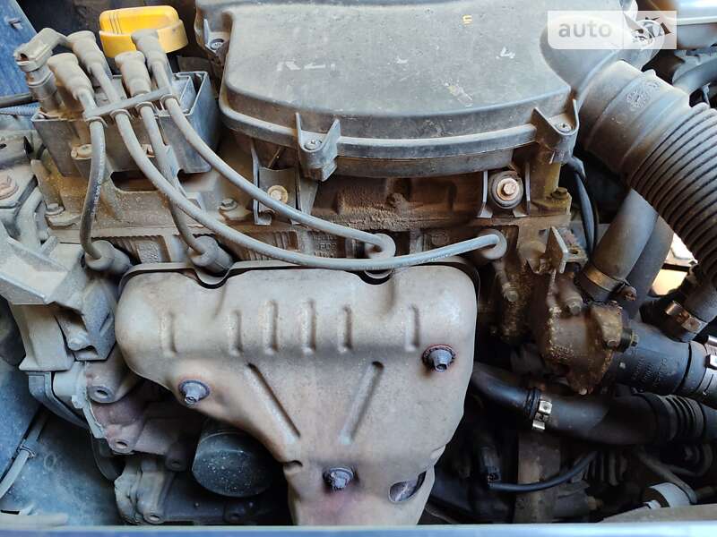 Седан Dacia Logan 2008 в Черновцах