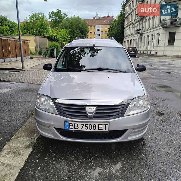 Седан Dacia Logan 2009 в Харкові