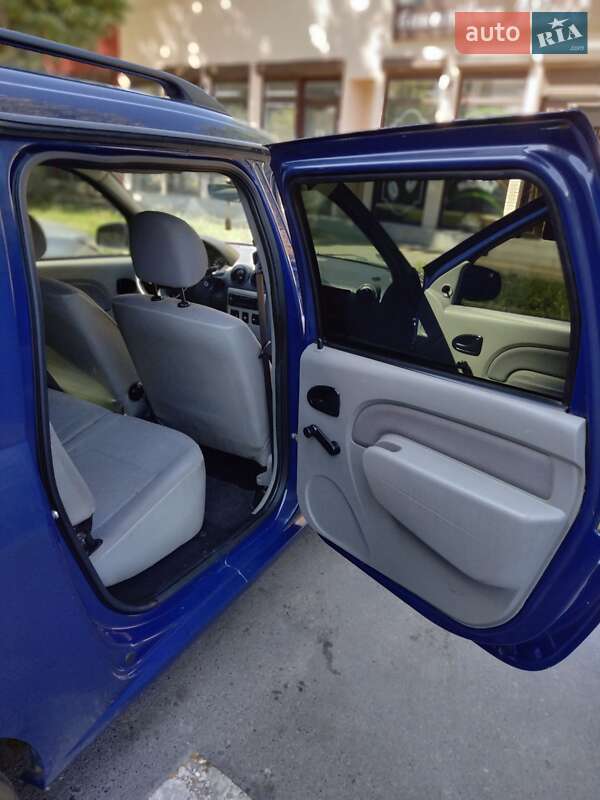 Седан Dacia Logan 2009 в Одессе