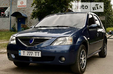 Седан Dacia Logan 2004 в Умані