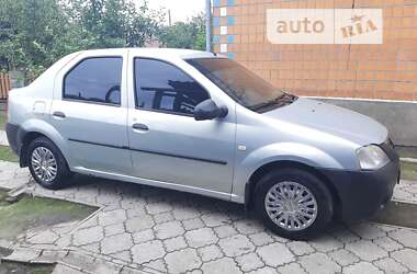 Седан Dacia Logan 2007 в Остроге