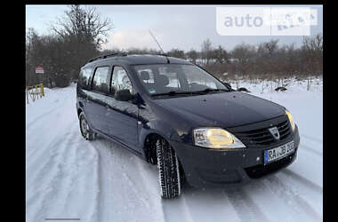 Седан Dacia Logan 2009 в Сарнах