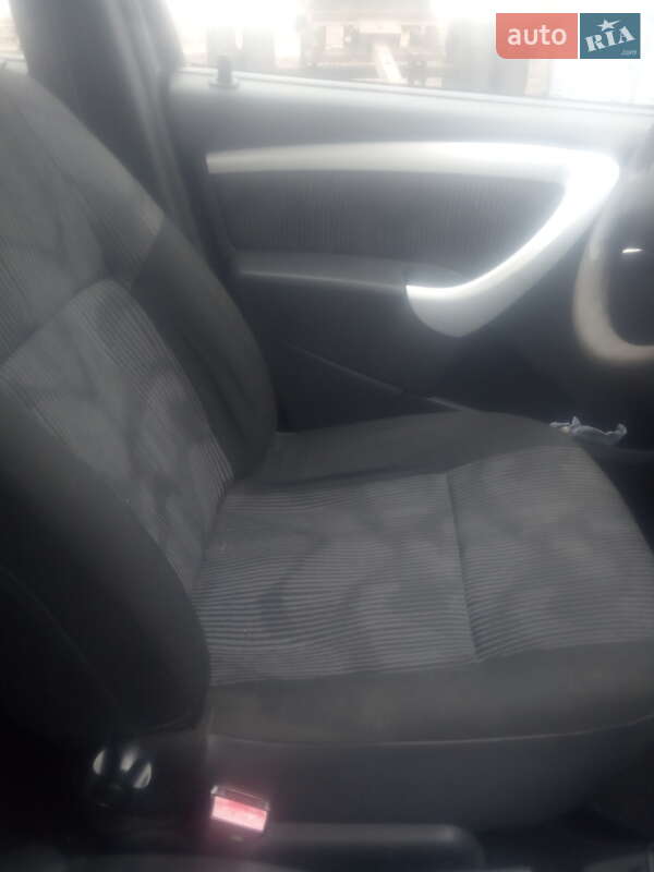 Универсал Dacia Logan 2008 в Пирятине