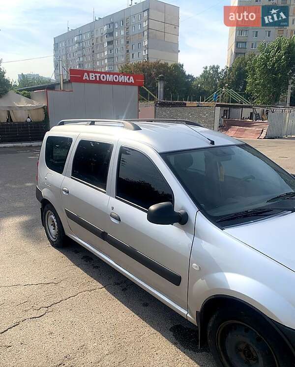 Седан Dacia Logan 2008 в Харкові