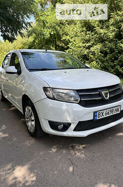 Седан Dacia Logan 2015 в Рівному