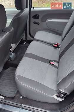 Седан Dacia Logan 2008 в Ровно