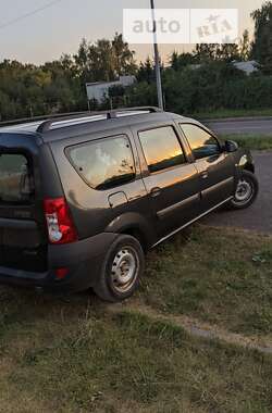 Седан Dacia Logan 2008 в Львові