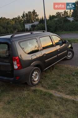 Седан Dacia Logan 2008 в Львові