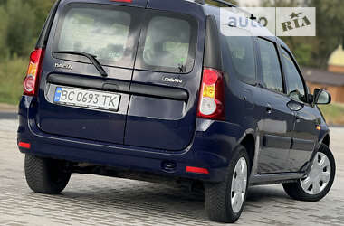 Седан Dacia Logan 2012 в Самборе