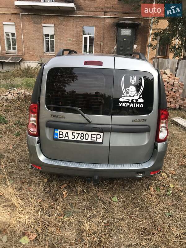 Седан Dacia Logan 2011 в Кропивницком