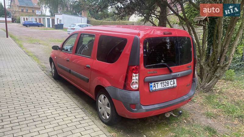 Седан Dacia Logan 2008 в Малій Висці