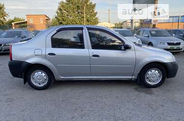 Седан Dacia Logan 2006 в Полтаві