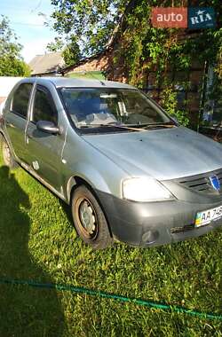 Седан Dacia Logan 2006 в Києві